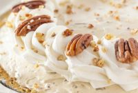 Thanksgiving’s Easiest Butter Pecan Cream Pie with Cream Cheese