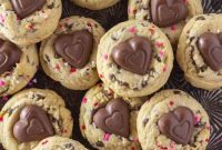 Sweetheart Chocolate Chip Cookies