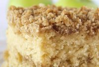 Homestyle Apple Streusel Cake