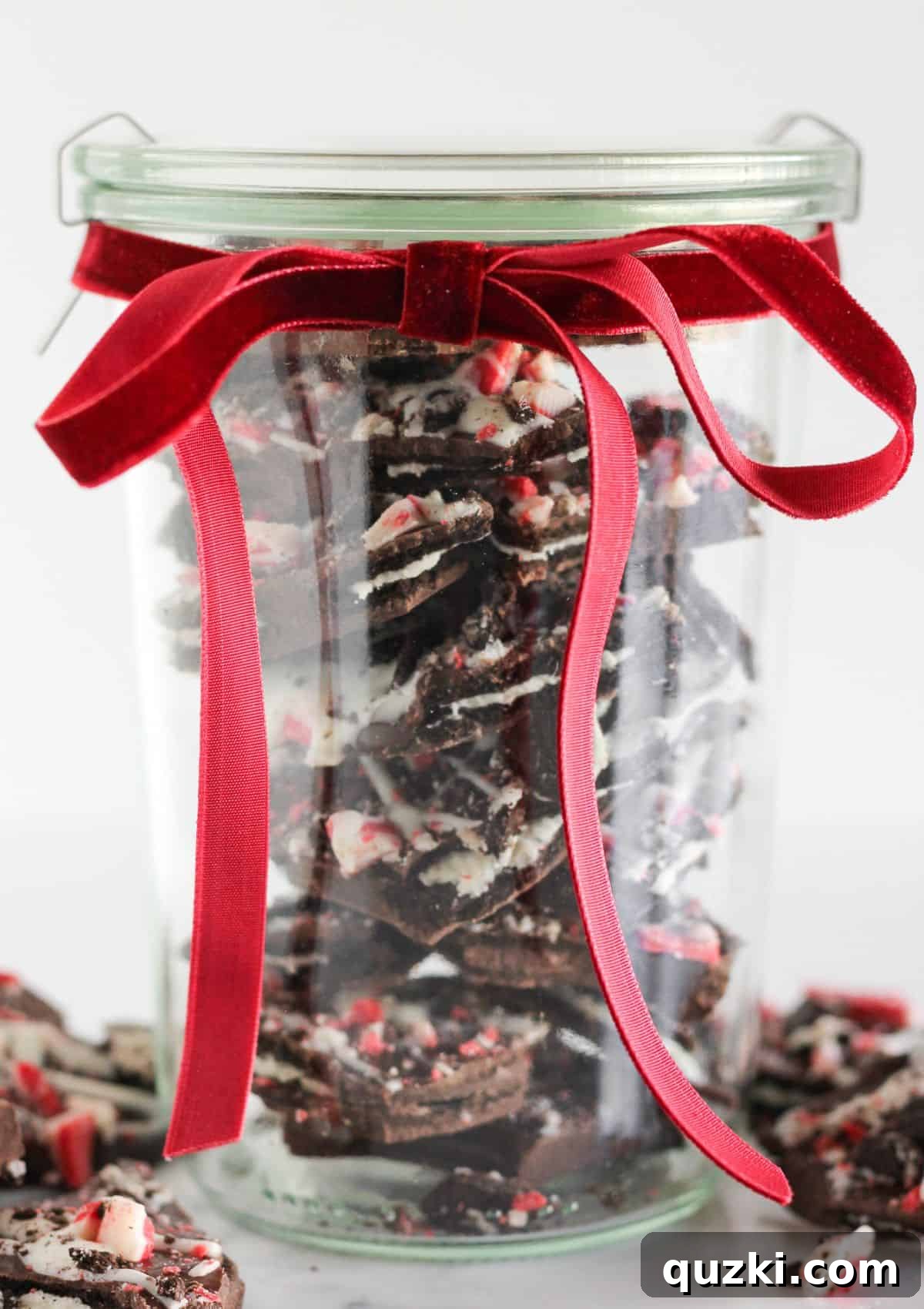 Effortless Food Gifting Essentials 2 Gifting candy in a clear jar with ribbon, symbolizing simple and thoughtful homemade food gifts.
