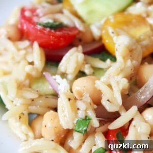 Healthy Mediterranean Salad with Chickpeas